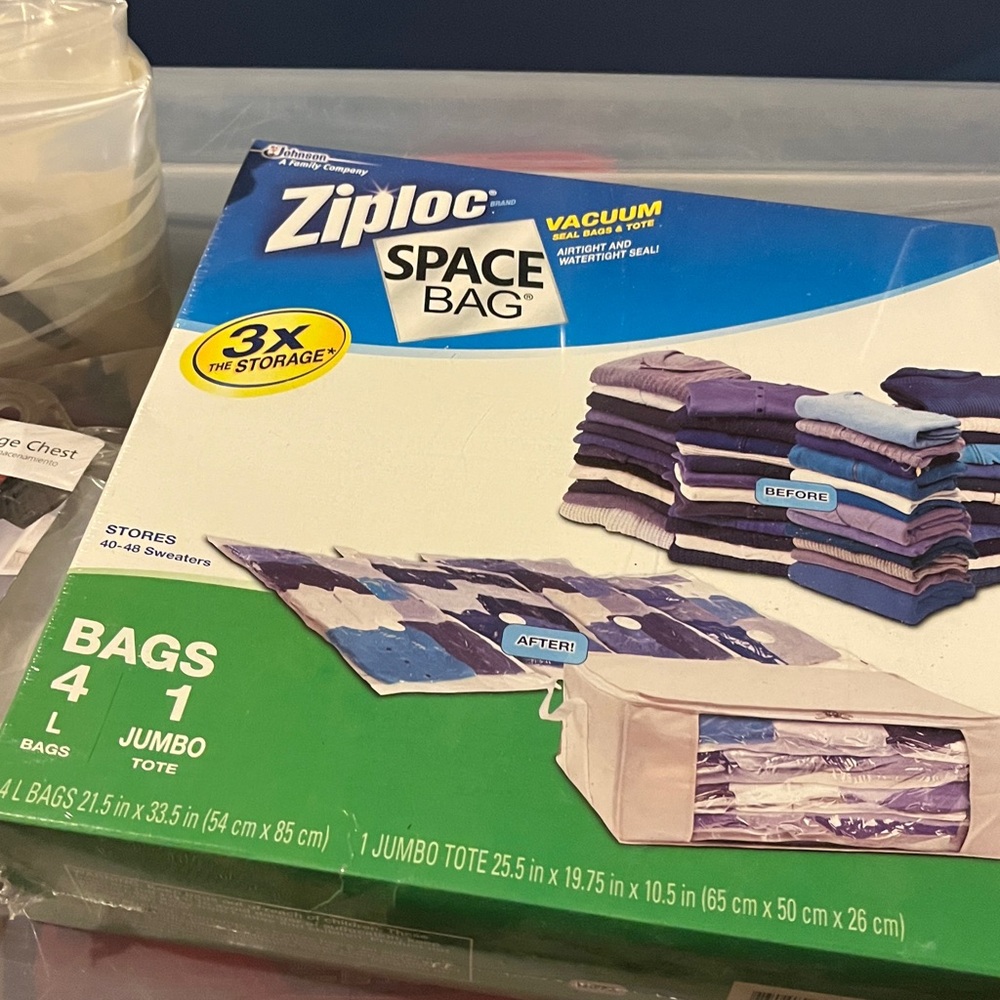 SPACE BAGS. - Picture 2 of 3